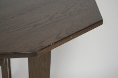 An Arts & Crafts good quality oak octagonal centre table with curved supports - Thumbnail 7