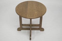 Heals of London (style Of). An Oak Arts & Crafts Circular Oak Side or Occasional Table - Thumbnail 4