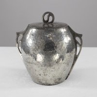 William Hutton and Sons, made for Liberty and Co. An Arts and Crafts hand hammered pewter biscuit barrel - Thumbnail 2