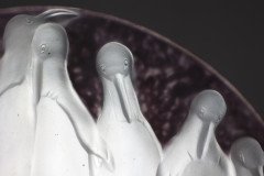 Verreries de Costebelle. Art Deco half-moon frosted opalescent glasswork depicting a colony of penguins - Thumbnail 8