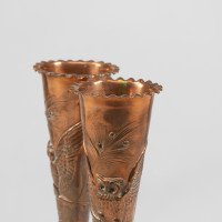 A pair of Arts and Crafts copper vases decorated with wise old owls in pine trees - Thumbnail 7