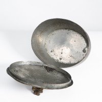 Hugh Wallis. Arts & Crafts Hand Hammered Copper Pot & Lid - Thumbnail 9