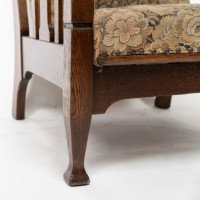 Harris Lebus. A Pair of Arts & Crafts Oak Reclining Armchairs with Large Flat Extended Arms - Thumbnail 18