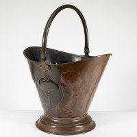 Arts & Crafts Copper Coal Bucket with Floral Decoration & Chocolate Patina - Thumbnail 5