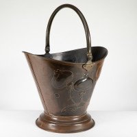 Arts & Crafts Copper Coal Bucket with Floral Decoration & Chocolate Patina - Thumbnail 7