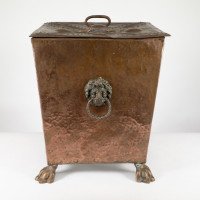 John Pearson attri. Arts & Crafts copper coal bucket with floral decoration - Thumbnail 7