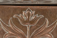 John Pearson attri. Arts & Crafts copper coal bucket with floral decoration - Thumbnail 15
