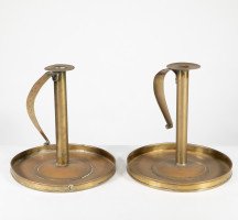 A Pair of Scottish School Arts & Crafts Brass Candlesticks W Circular Drip Trays - Thumbnail 4