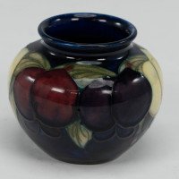 A Sweet Little William Moorcroft Leaf & Berry Vase | Dickinson's Real Deal - Thumbnail 5