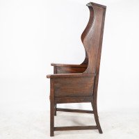 Heals of London, attributed. A Tall Arts & Crafts Oak Wing Back or Porter's Armchair - Thumbnail 4