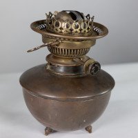 W. A. S. Benson, Cast Iron Four-Leg Table Oil Lamp - Thumbnail 18