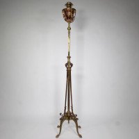W. A. S. Benson. An Arts & Crafts Copper and Brass Telescopic Standard Oil Lamp - Thumbnail 4