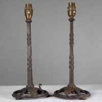 Arts & Crafts Pair of Hand Wrought and Twisted Iron Table Lamps (c.1900) - Thumbnail 2