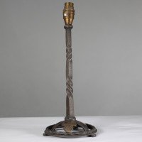 Arts & Crafts Pair of Hand Wrought and Twisted Iron Table Lamps (c.1900) - Thumbnail 5