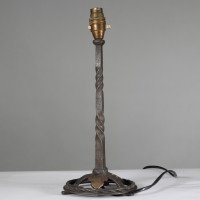 Arts & Crafts Pair of Hand Wrought and Twisted Iron Table Lamps (c.1900) - Thumbnail 7