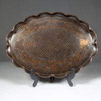 Arts & Crafts, c.1910 Copper Tray with Floral Decoration and Folded Wavy Edge - Thumbnail 2