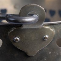 An Arts & Crafts Brass Champagne Bucket with Pierced Voysey Style Heart Decor - Thumbnail 12