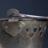An Arts & Crafts Brass Champagne Bucket with Pierced Voysey Style Heart Decor - Thumbnail 11