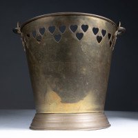 An Arts & Crafts Brass Champagne Bucket with Pierced Voysey Style Heart Decor - Thumbnail 14