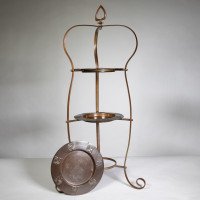 An Arts & Crafts Copper Cake Stand with Three Matching Copper Plates - Thumbnail 5