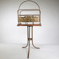 Townshends. Birmingham Brassfounders. An Arts & Crafts Revolving Tripod Magazine Rack - Thumbnail 2