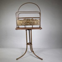 Townshends. Birmingham Brassfounders. An Arts & Crafts Revolving Tripod Magazine Rack - Thumbnail 3