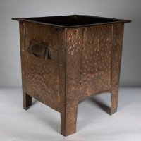 Arts & Crafts Glasgow School Copper Coal Box with Floral Decoration - Thumbnail 3