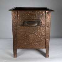 Arts & Crafts Glasgow School Copper Coal Box with Floral Decoration - Thumbnail 4
