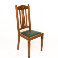 Shapland & Petter. A Set of Four Arts & Crafts Oak Dining Chairs - Thumbnail 3