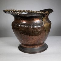 Arts & Crafts Copper Coal Bucket W. Repousse Leaf Decoration & Rope Twist Handle - Thumbnail 5
