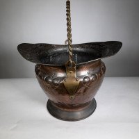 Arts & Crafts Copper Coal Bucket W. Repousse Leaf Decoration & Rope Twist Handle - Thumbnail 7