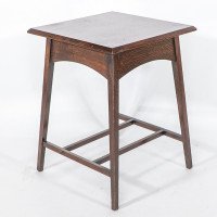 Liberty & Co., attributed. A Good Quality Well Designed Arts & Crafts Oak Side Table - Thumbnail 3