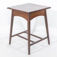 Liberty & Co., attributed. A Good Quality Well Designed Arts & Crafts Oak Side Table - Thumbnail 5