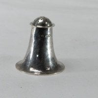 Guild of Handicraft. Arts & Crafts Silver Pepper Pot with a Flaring Base. C1910 - Thumbnail 5