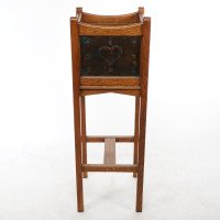 Shapland & Petter. An Arts & Crafts Oak Planter with Copper Heart Shaped Panels - Thumbnail 2