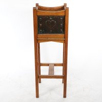 Shapland & Petter. An Arts & Crafts Oak Planter with Copper Heart Shaped Panels - Thumbnail 5