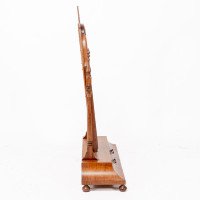 Well-Crafted Walnut Dressing Table Mirror In the style of Sir Robert Lorimer - Thumbnail 5
