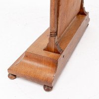 Well-Crafted Walnut Dressing Table Mirror In the style of Sir Robert Lorimer - Thumbnail 17