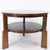 Gordon Russell. A gunstock figured walnut coffee table on gunstock shaped legs - Thumbnail 10
