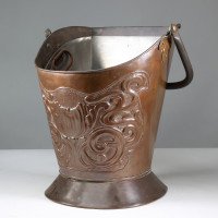 Townshend's Birmingham (stamped). An Impressive Arts & Crafts Copper Coal Bucket - Thumbnail 3