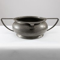 English Art Deco Hand-hammered Fruit Bowl or Centrepiece with Extending Handles - Thumbnail 2