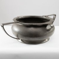 English Art Deco Hand-hammered Fruit Bowl or Centrepiece with Extending Handles - Thumbnail 4