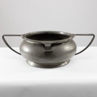 English Art Deco Hand-hammered Fruit Bowl or Centrepiece with Extending Handles - Thumbnail 5