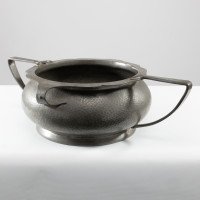 English Art Deco Hand-hammered Fruit Bowl or Centrepiece with Extending Handles - Thumbnail 6