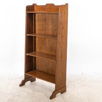 A Small Arts & Crafts Oak Bookcase with Adjustable Shelves - Thumbnail 3