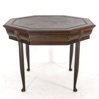Continental Walnut Octagonal Center Table in the Manner of Henry Van Der Velde - Thumbnail 2