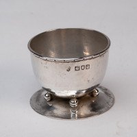 C. R. Ashbee GOH. Rare Pair of Arts & Crafts Handcrafted Hammered Silver Salts - Thumbnail 2