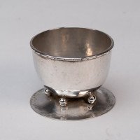 C. R. Ashbee GOH. A Rare Pair of Arts & Crafts Handcrafted Hammered Silver Salts - Thumbnail 6