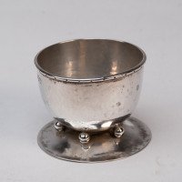 C. R. Ashbee GOH. A Rare Pair of Arts & Crafts Handcrafted Hammered Silver Salts - Thumbnail 5