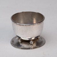 C. R. Ashbee GOH. A Rare Pair of Arts & Crafts Handcrafted Hammered Silver Salts - Thumbnail 7